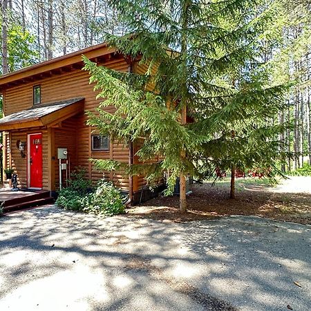 Crystal Mountain Cabin-Shuttle Pass Included! Thompsonville Экстерьер фото