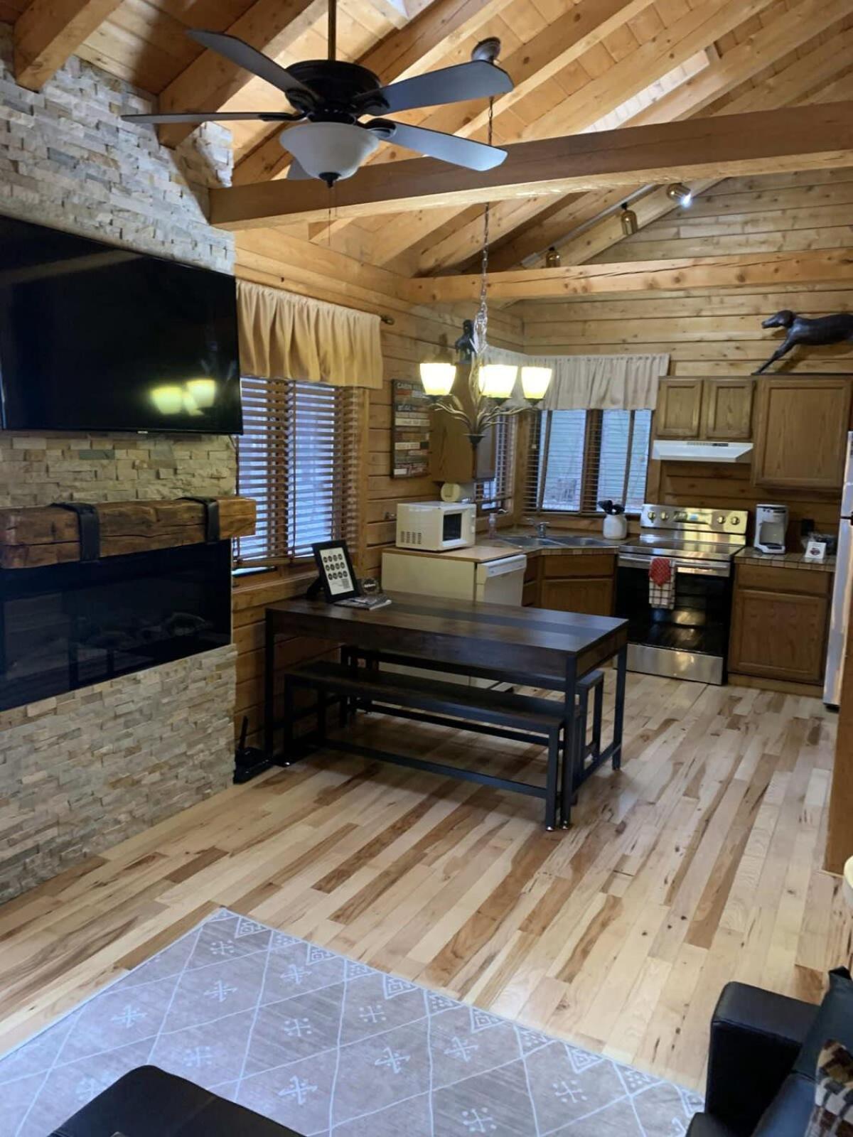 Crystal Mountain Cabin-Shuttle Pass Included! Thompsonville Экстерьер фото